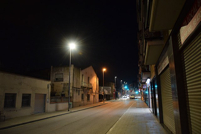 Noves lluminàries a l'avinguda de Santiga