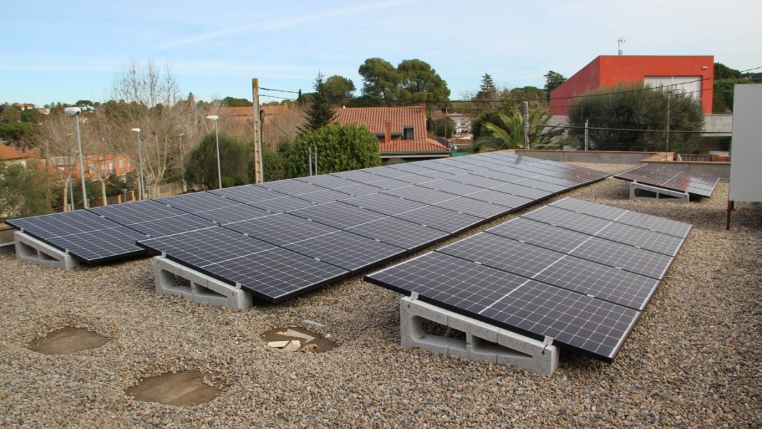 L'EMD de Valldoreix també té instal·lat un sistema d'autogeneració d'energia amb plaques solars / Foto: EMD Valldoreix