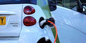 Els punts de recàrrega municipal de vehicles elèctrics incrementen el seu ús un 40% durant el 2021, a Mollet