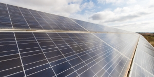 Cinc guies per ajudar a usuaris i professionals en matèria d'eficiència energètica i renovables