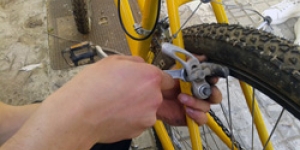 La primera edició de Vilabicis solidàries finalitza amb el lliurament de les bicicletes restaurades