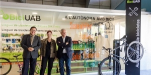 Es presenta el nou servei per potenciar l'ús de la bicicleta al campus UAB