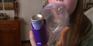 El 38% dels casos d'asma infantil estarien relacionats amb la contaminació