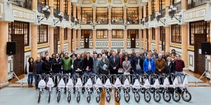 La Diputació de Barcelona lliura 112 bicicletes elèctriques a 74 municipis