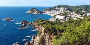 Aprovada una primera moratòria de tramitacions i llicències en la franja litoral de la Costa Brava