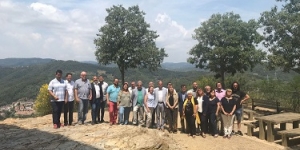 Es signa conveni per al desenvolupament integral de les Muntanyes del Baix Llobregat