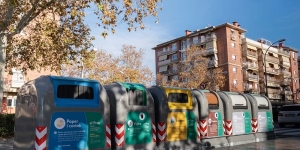 Comença la instal·lació dels nous contenidors de recollida de residus a El Prat de Llobregat