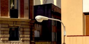 Reus canvia els últims llums de vapor de mercuri de la ciutat per models més ecològics i eficients