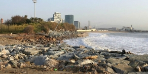 La majoria de les platges de Barcelona han perdut com a mínim la meitat de la sorra en 10 anys