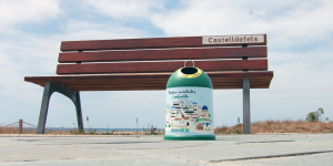 Banderes verdes per la recollida selectiva de vidre