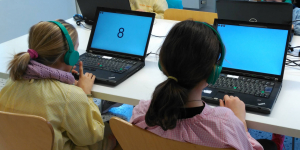 Els infants que van a escoles amb més soroll del trànsit mostren un desenvolupament cognitiu més lent