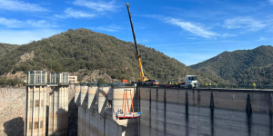 Comencen les tasques d’eliminació de peixos al pantà de Sau abans del seu complet buidatge